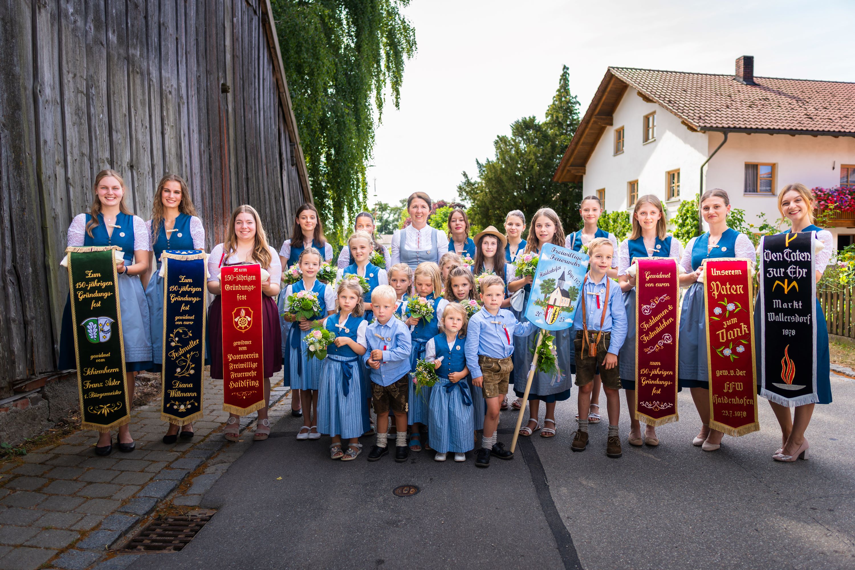 Gruppenfoto Fahnenweihe